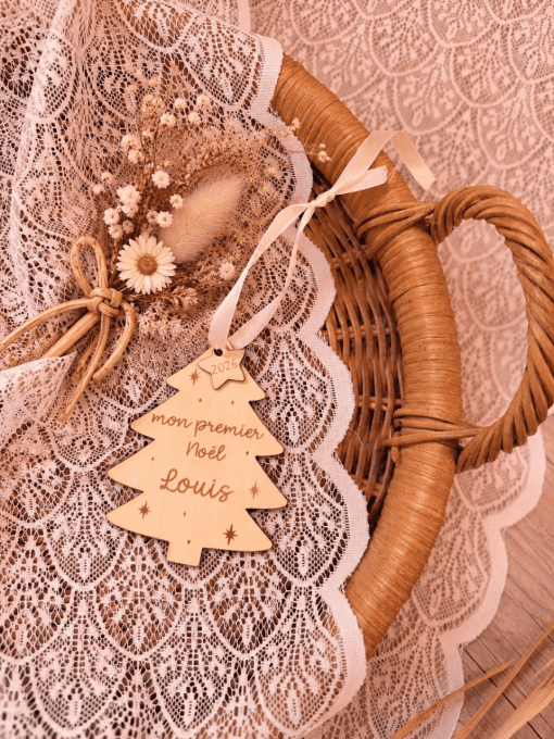 Décoration « Mon premier Noël » – Sapin en bois personnalisé