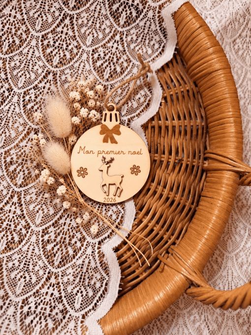 Boules de Noël personnalisées – Bois & Petit décor en relief