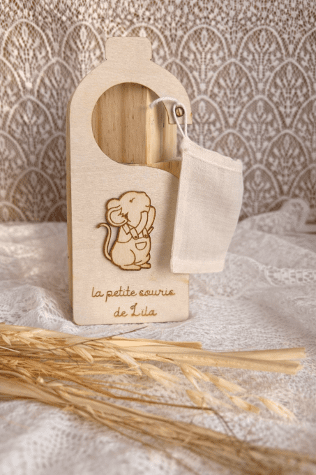 Accroche-porte Petite Souris personnalisé – En bois avec sachet
