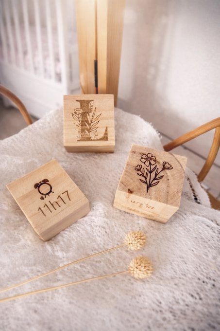 Cube de naissance en bois personnalisé – Décoration et souvenir bébé