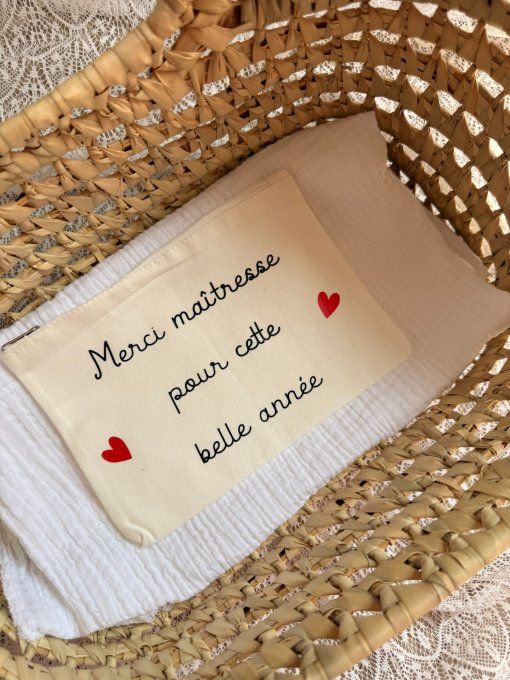 Pochette blanche personnalisée – Message ou prénom au choix
