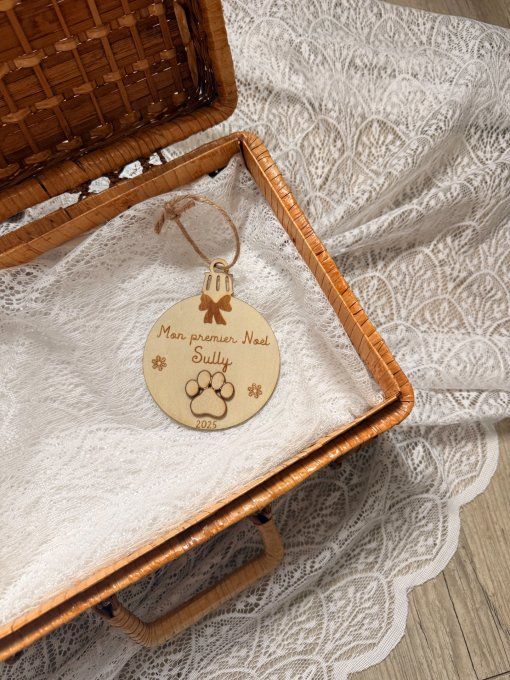 Boules de Noël personnalisées – Bois & Petit décor en relief