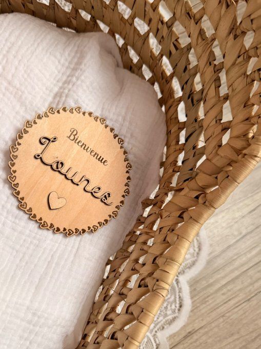 Cercle de bienvenue en bois gravé