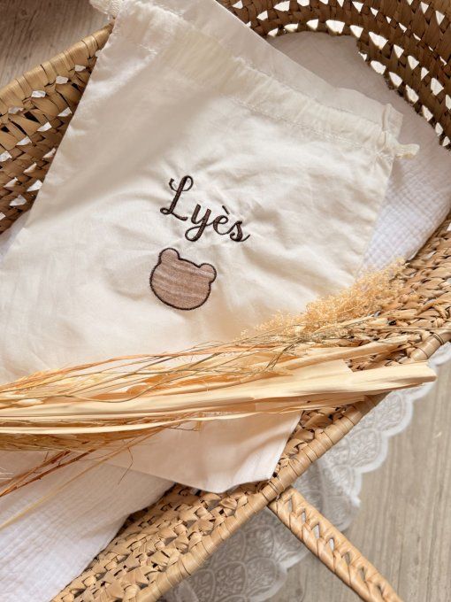 Pochon enfant brodé – Prénom & ourson