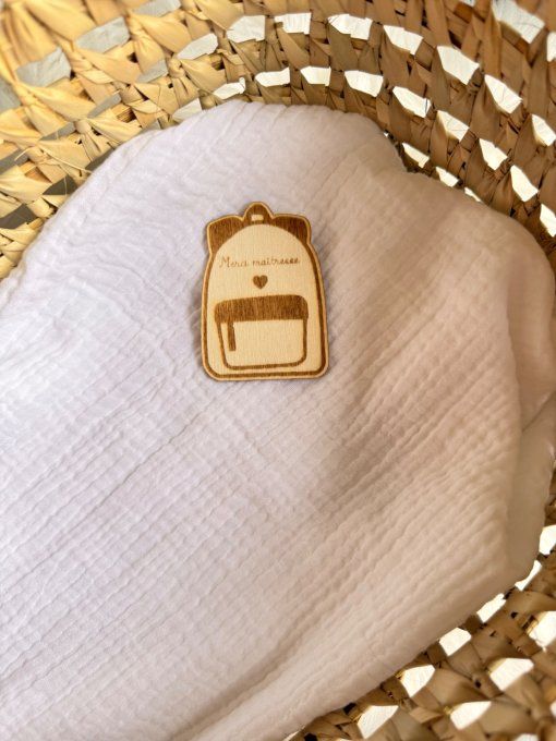 Magnet gravé – Arrosoir fleuri, cartable ou crayon